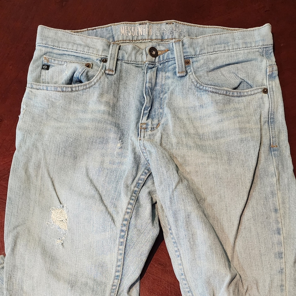 Freeworld Messenger Skinny Stretch Ripped JeansMen's W30 Light Blue Wash